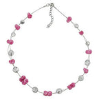 Kædetrådskæde med 12x7mm glasperler, antik pink og sølv, spejlet 42 cm.
