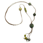 Halskæde 25mm Nugget Plastik khaki-oliven-skinnende snor olivenbrun 90cm