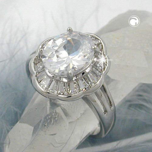 Ring med oval hvid zirkonia, 16x14 mm