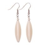 Ørebøjler øreringe 30x9mm rillet olivengrøn plastik beige