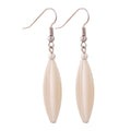 Ørebøjler øreringe 30x9mm rillet olivengrøn plastik beige