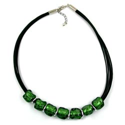 Kæde 18x6mm perleplastik mørkegrøn-gennemsigtig snor grøn 50cm