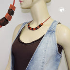 Halskæde skrå perle plastik brun-rustbrun snor rustbrun 45 cm