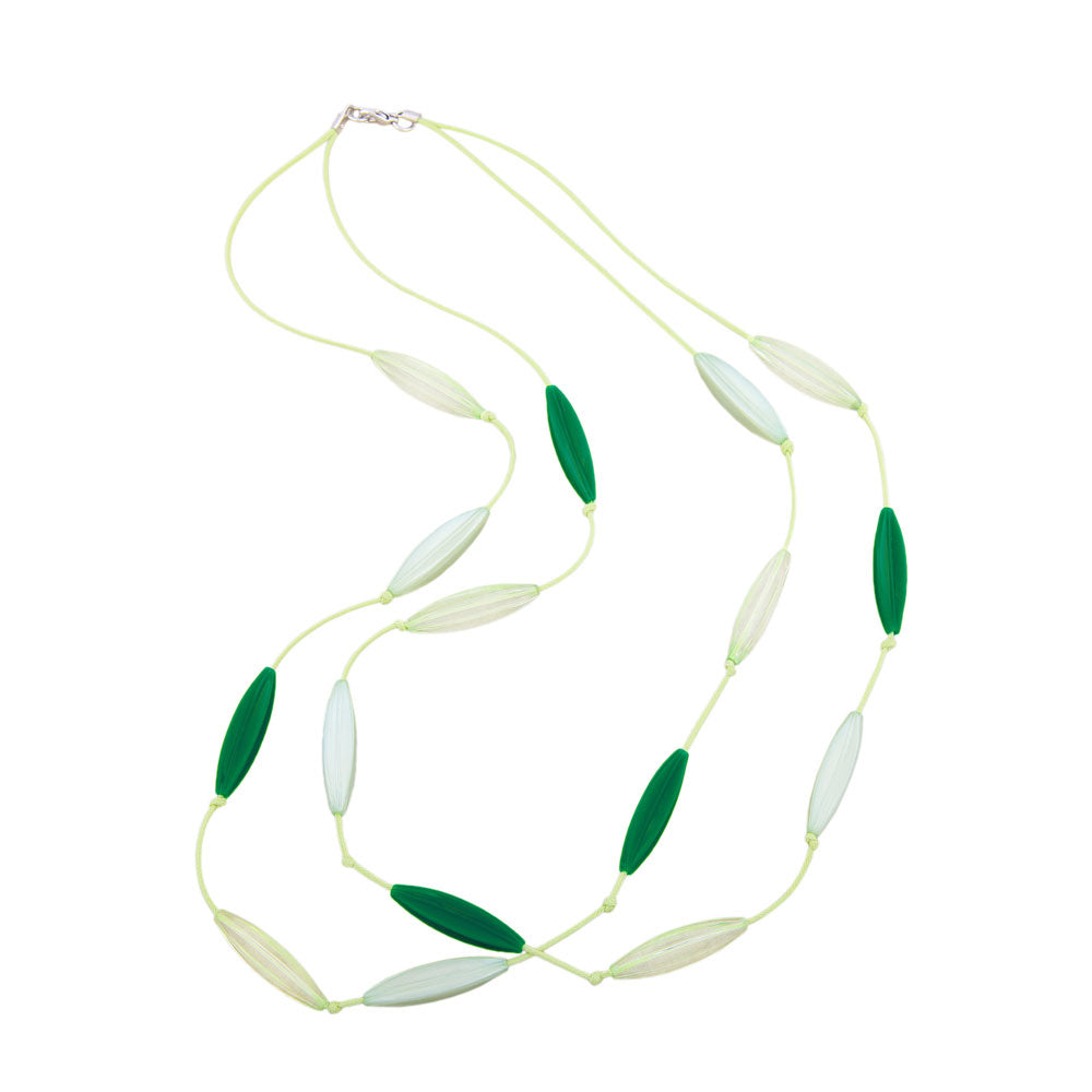 Kæde 30x16 mm rillet oliven lysegrøn plastik dobbelt række snor knyttet 60 cm
