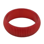Armbånd 85x26 mm rød-silkeagtig rillestruktur plastik