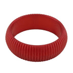 Armbånd 85x26 mm rød-silkeagtig rillestruktur plastik