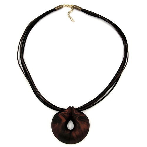 Kæde 52 mm plastikvedhæng amulet brun marmor metallisk snor brun og sort 55 cm
