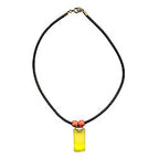 Kæde 25x10mm kvadratisk plastik gul 2 perler orange-mat skumgummi 45 cm