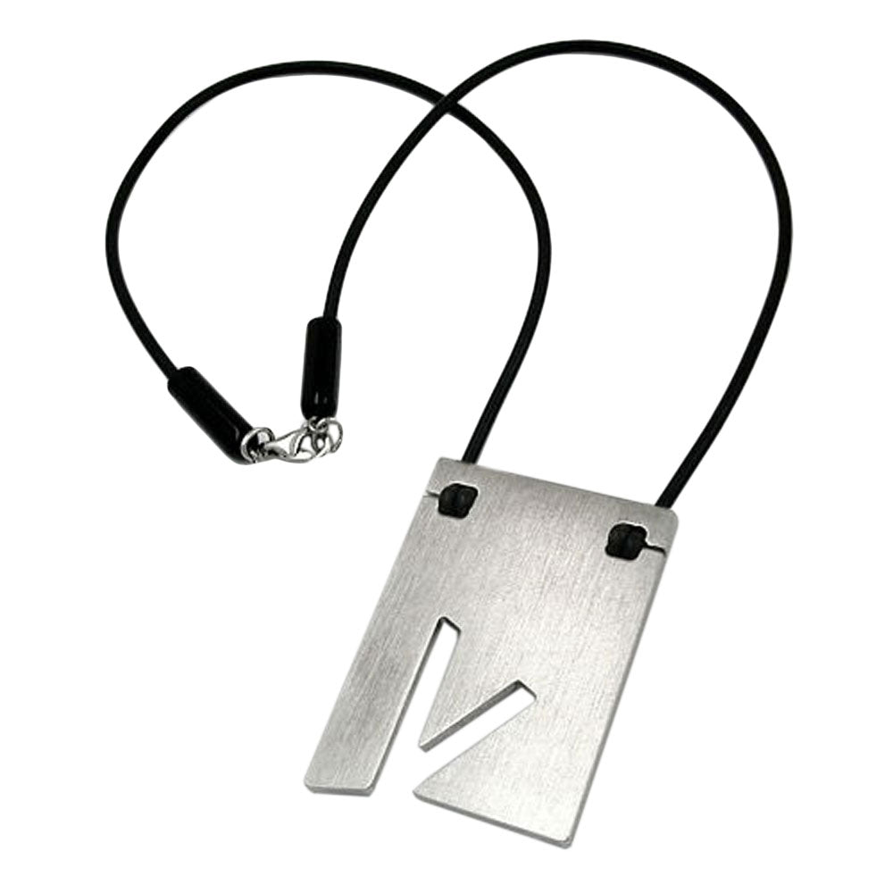 Kæde 44x31mm Pendler rustfrit stål Letter V Massiv Gummi Sort 42cm