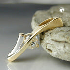Vedhæng 19x6mm bicolor rhodium belagt med zirkonia 9K GULD