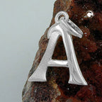 Vedhæng 15x13mm Bogstav En delvist mat skinnende sølv 925