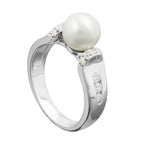 Ring med 7 mm kultiveret perle og mange zirkonia-rhodiumbelagt sølv 925